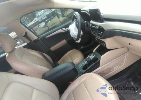 2020 Ford Escape Se from USA, damaged, VIN 1FMCU0G65LUA67097